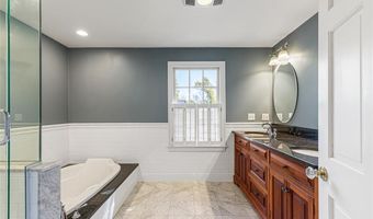 340 Newman Ave, East Providence, RI 02916