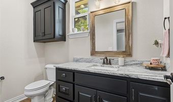 1707 Warwick Cir, Ardmore, OK 73401