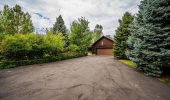 28 Apache Rd, Clearmont, WY 82835