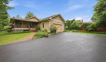 4920 BROOK HILLS Dr, Annandale, VA 22003