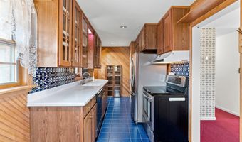 3614 CREST Dr, Annandale, VA 22003