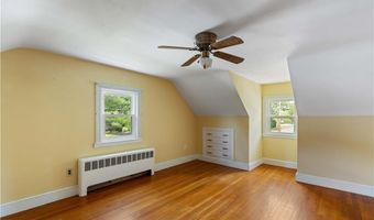 7 Turner Rd, Bristol, RI 02809
