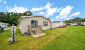 948 Savannah River Dr, Adrian, MI 49221