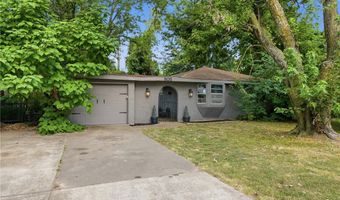 825 SE H St, Bentonville, AR 72712