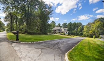 33 Perona Rd, Andover, NJ 07821