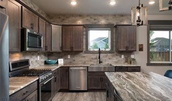 1517 Masterson Ln, Belgrade, MT 59714