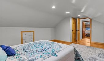 72 Windsor Park Dr, Coventry, RI 02816
