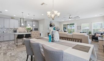 5565 SILVER SUN Dr, Apollo Beach, FL 33572