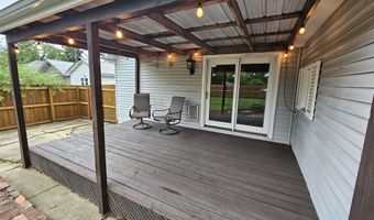 813 W 4th St, Bicknell, IN 47512