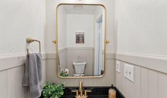 6316 CHIMNEY WOOD Ct, Alexandria, VA 22306
