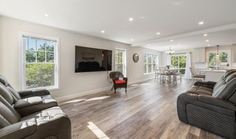85 Vanderbilt Rd, Bristol, CT 06010