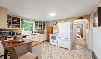 25 Hillview Ave, North Smithfield, RI 02896