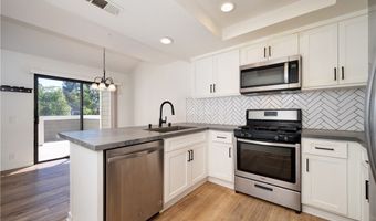 25 Clover Ln 359, Aliso Viejo, CA 92656