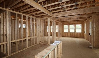 2433 Merriment Dr, Amherst, OH 44001