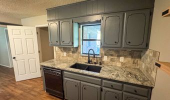 2804 N Pine St, McAlester, OK 74501