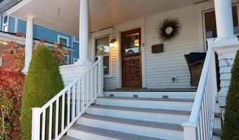 15 McKinley St, Bangor, ME 04401