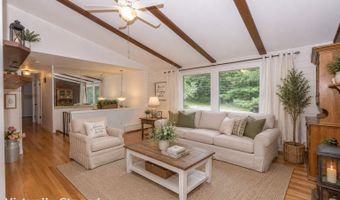33 School Rd, Bolton, CT 06043