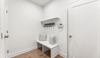1233 Parkstead Ln, Alpharetta, GA 30004