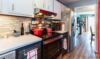 405 Southway Garden Rd, Arden, NC 28704