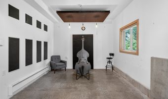 14583 Sylvan Dr, Bigfork, MT 59911