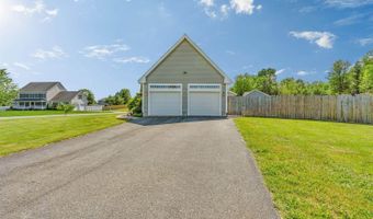 174 Rolling Meadow Dr, Bangor, ME 04401