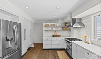 1811 Manor Mill Rd, Charlotte, NC 28226