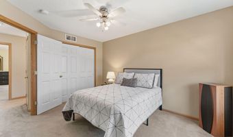 6738 158th St W, Apple Valley, MN 55124