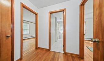 37 Anella Dr, Bethany, CT 06524