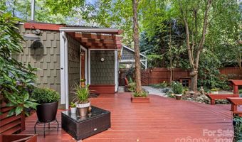 1460 Medford Dr, Charlotte, NC 28205