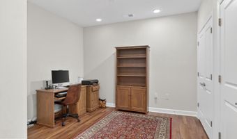6101 FAIRVIEW FARM Dr 207, Alexandria, VA 22315