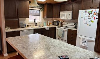 225 Long Lk E, Bottineau, ND 58318