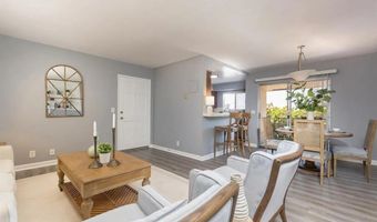 4800 Williamsburg Ln 216, La Mesa, CA 91942