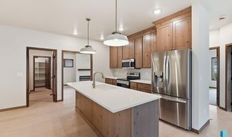 2413 E Brek St, Brandon, SD 57005