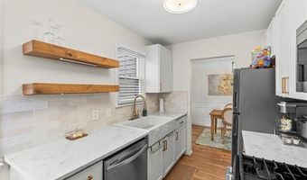 15570 Angelique Ave, Allen Park, MI 48101