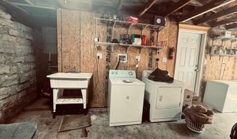 400 1st St, Anderson, MO 64831