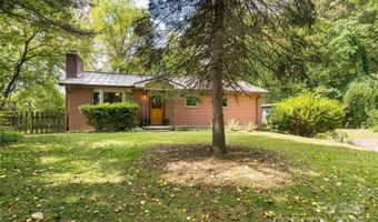 40 Governors View Rd, Asheville, NC 28805
