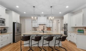 5176 Creek Walk Cir, Peachtree Corners, GA 30092