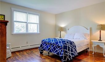 70 Carroll Ave 1113, Newport, RI 02840