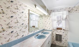 39 Atwood St, Brattleboro, VT 05301