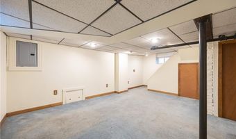 200 Woodward Ave, East Providence, RI 02914