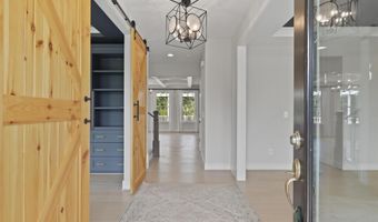 23369 WALKING WOODS Ln, Aldie, VA 20105