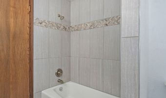 612 E Glendale St, Aurora, MO 65605