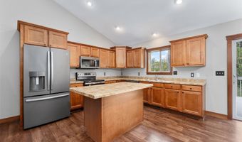 2544 Avery Ln, Altoona, WI 54720