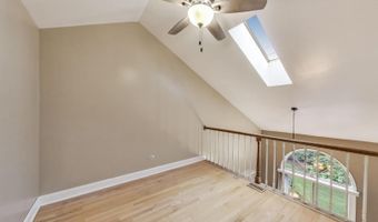 1905 N Stillwater Rd, Arlington Heights, IL 60004