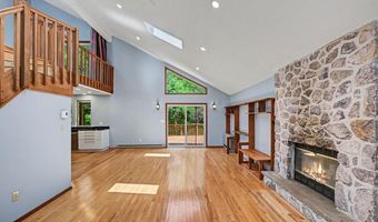 114 Claremont Dr, Albrightsville, PA 18210