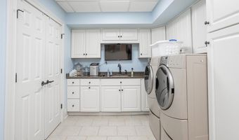 192 Lakeshore Dr, Albany, KY 42602