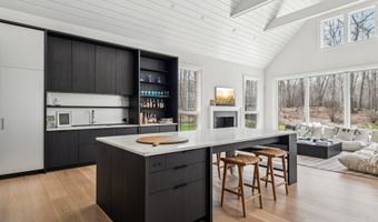 39 Timber Trl, Amagansett, NY 11930