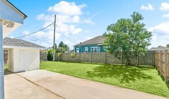 300 CHINCHILLA Dr, Arabi, LA 70032