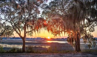 211 Harborview Dr, Beaufort, SC 29907