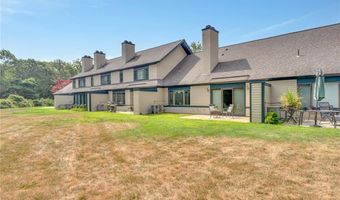 19 Vanderbilt Dr, Narragansett, RI 02882